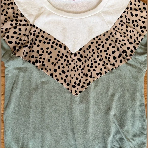 Pink Lily Green Brown and Tan Leopard Print Sweatshirt - Picture 2 of 6